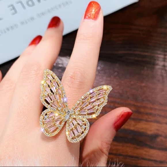 Jewelry - 18K New Gold Butterfly Ring